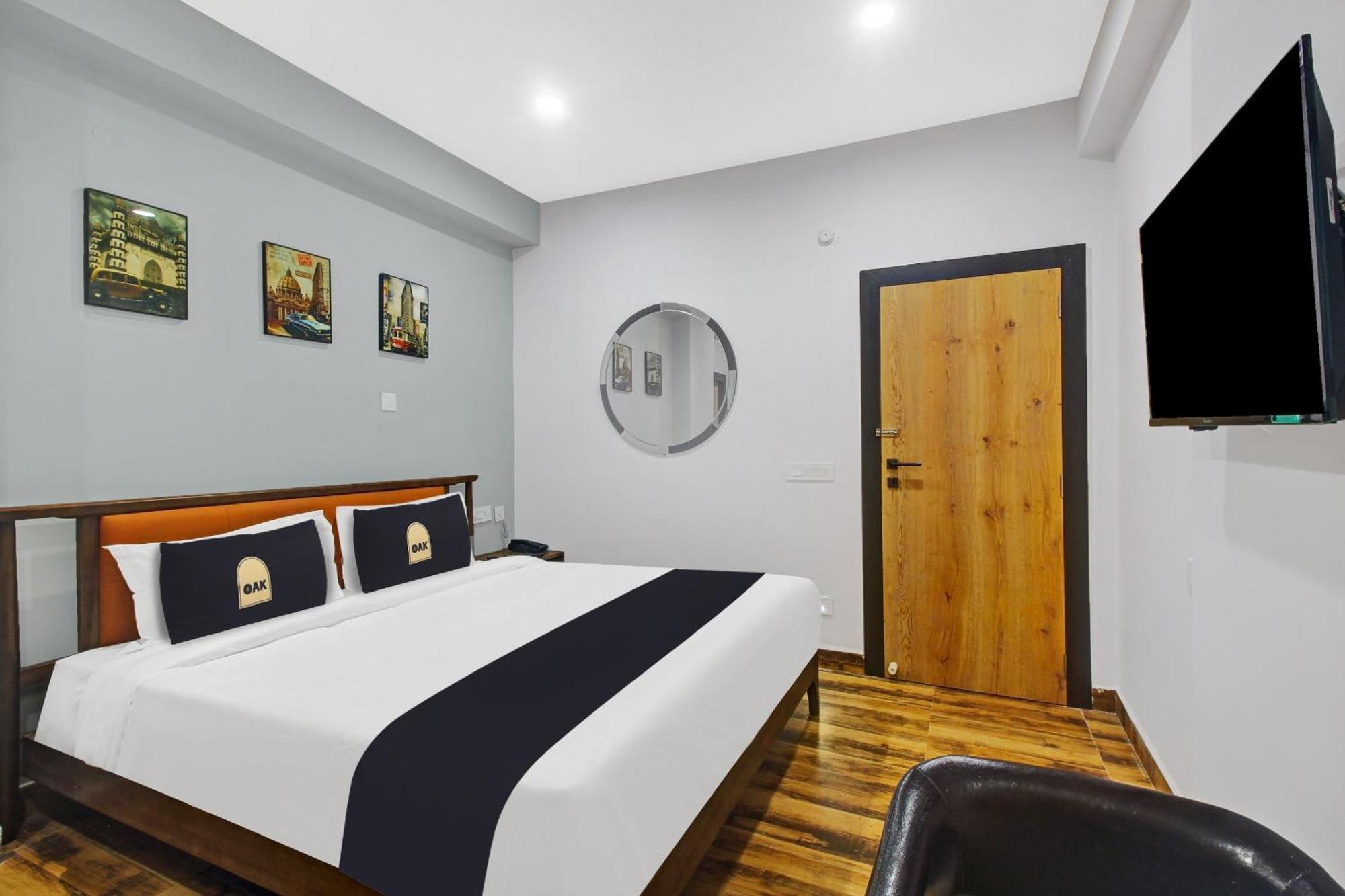 Super Townhouse Oak Hitec City Near Image Hospital Hyderabad Luaran gambar