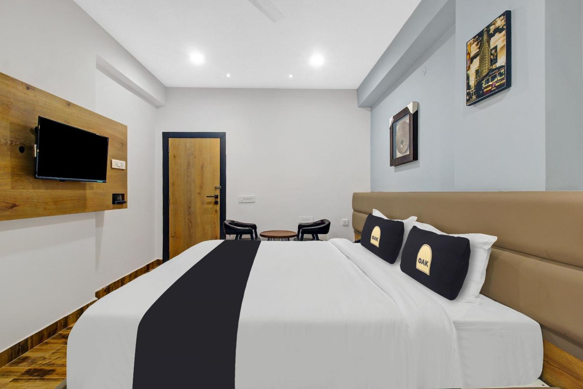 Super Townhouse Oak Hitec City Near Image Hospital Hyderabad Luaran gambar