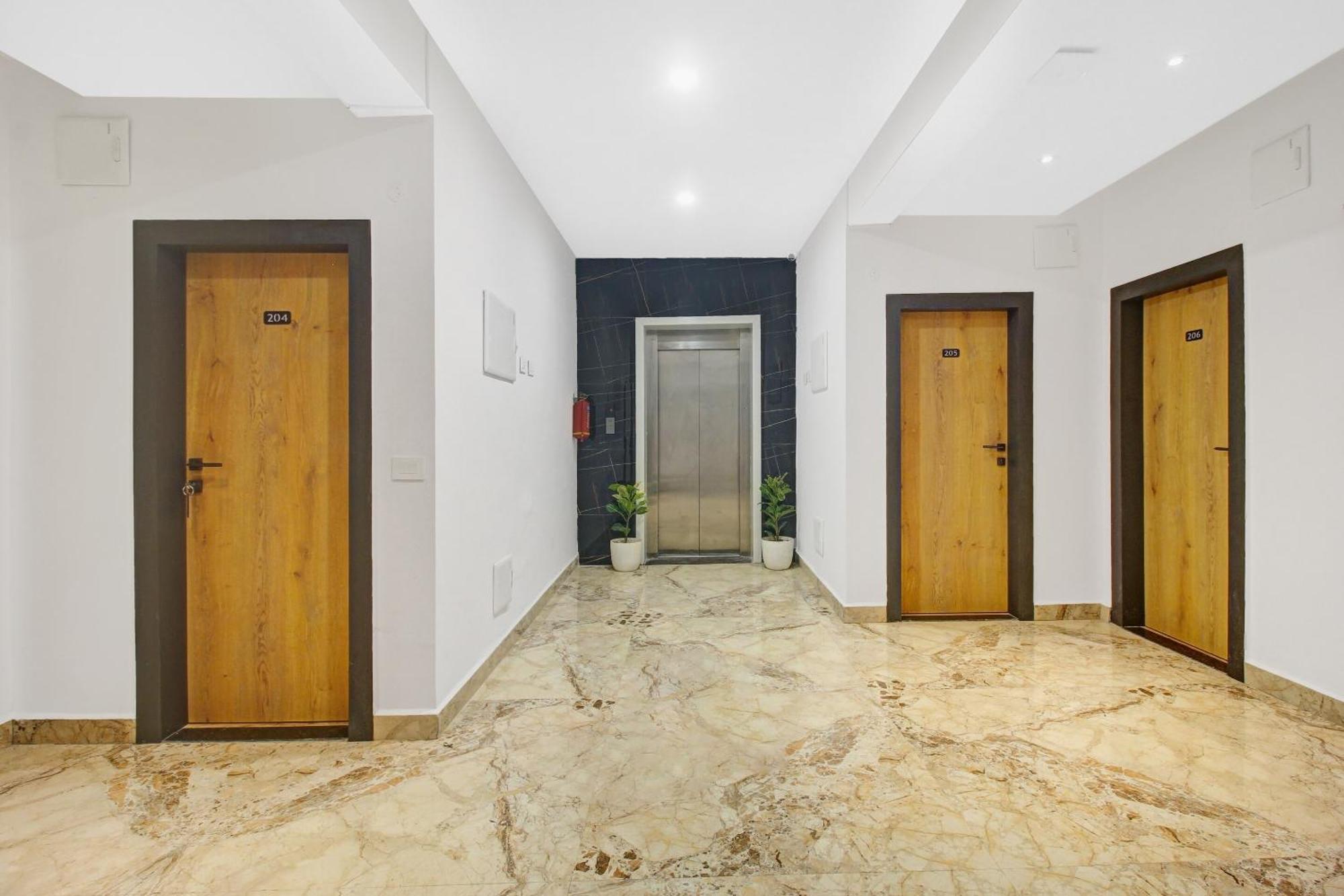 Super Townhouse Oak Hitec City Near Image Hospital Hyderabad Luaran gambar