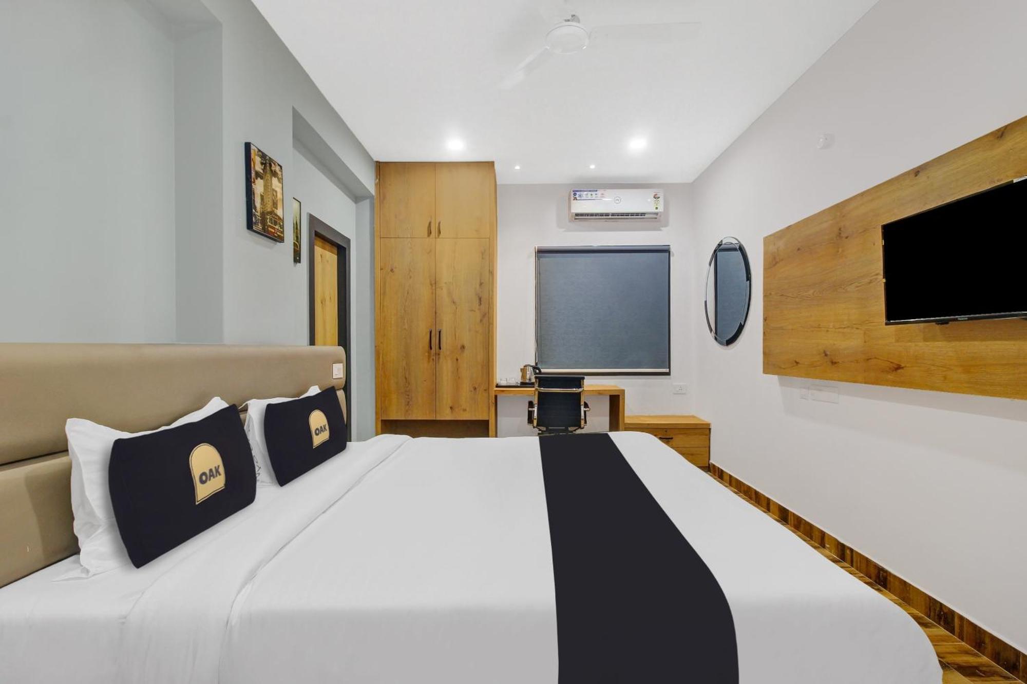 Super Townhouse Oak Hitec City Near Image Hospital Hyderabad Luaran gambar