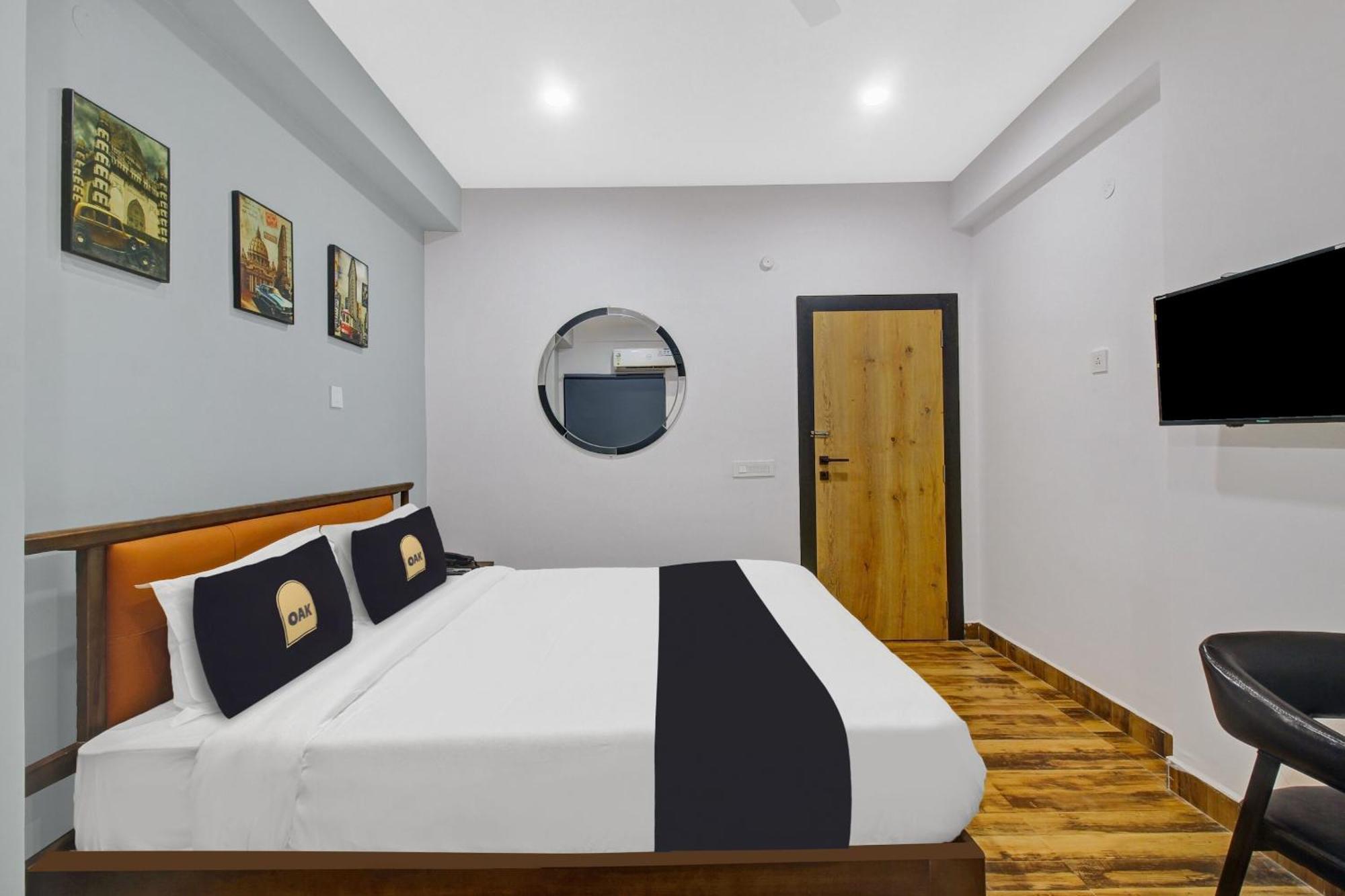 Super Townhouse Oak Hitec City Near Image Hospital Hyderabad Luaran gambar